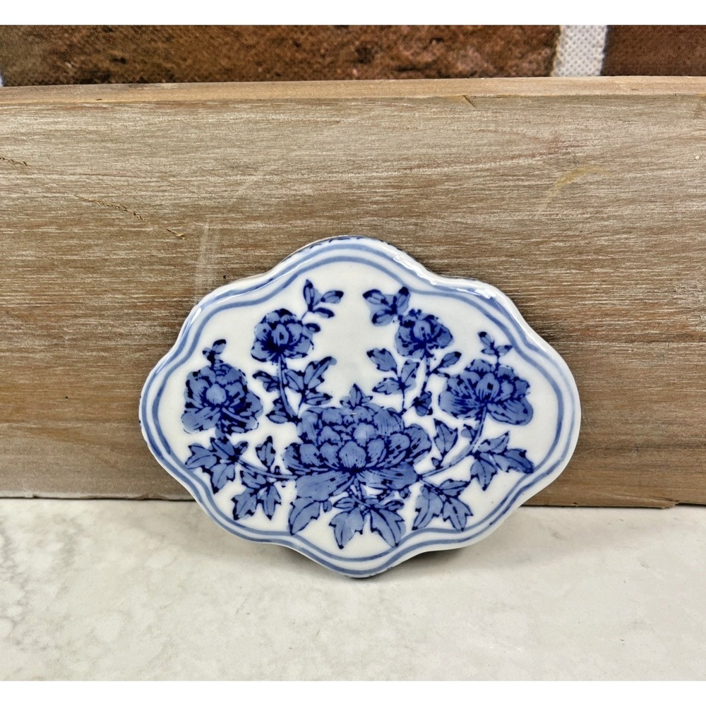 Vintage Blue & White Lidded Floral Replacement Lid
